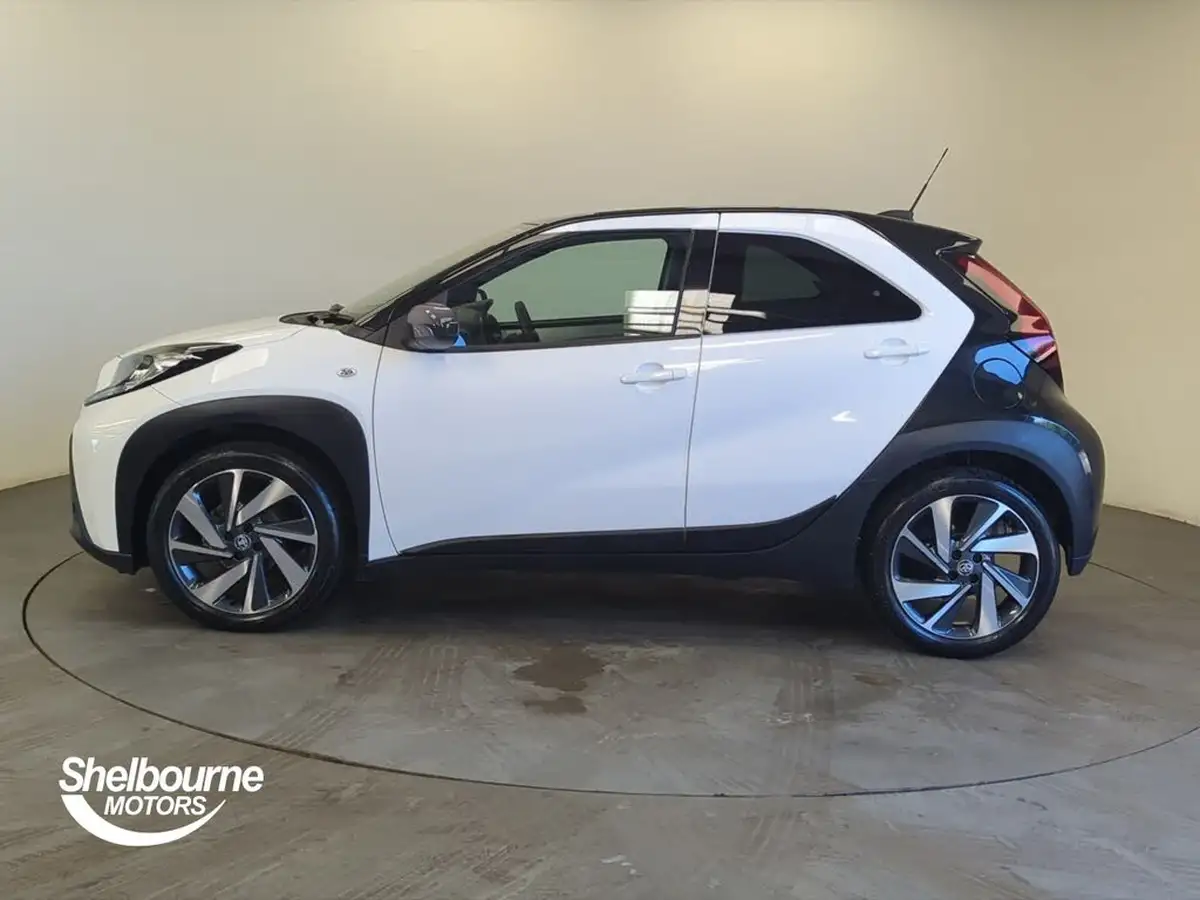 2023-toyota-aygo-x-10-vvt-i-edge-cvt-big-13