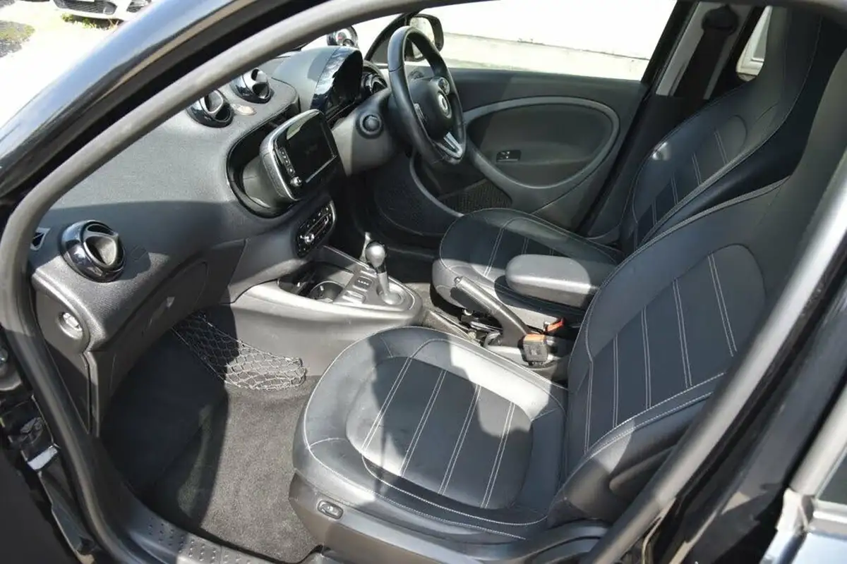 2020-smart-forfour-eq-prime-exclusive-big-25