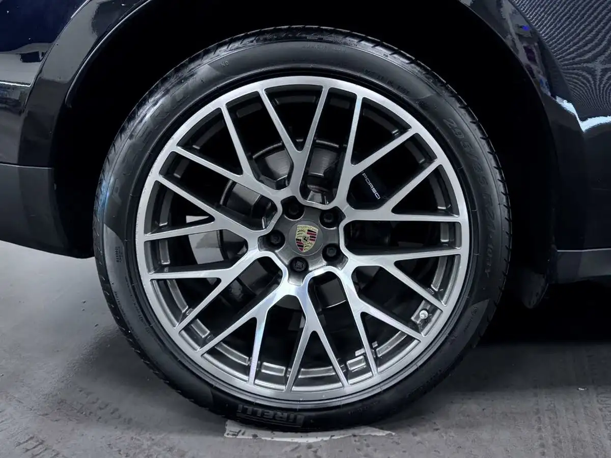 2019-porsche-macan-20-big-62