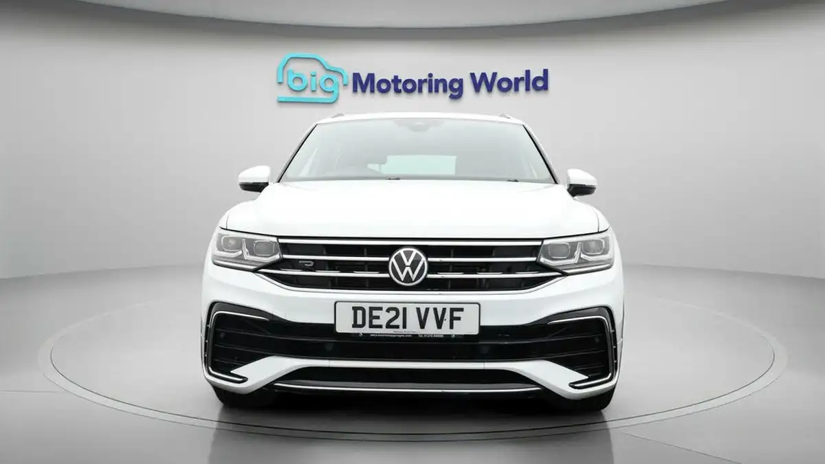 2021-volkswagen-tiguan-15-tsi-r-line-big-1