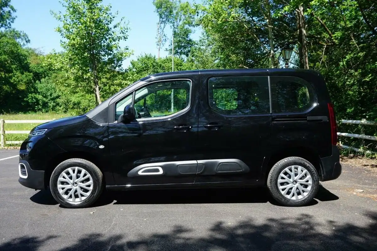 2023-citroen-berlingo-12-puretech-feel-m-size-big-15