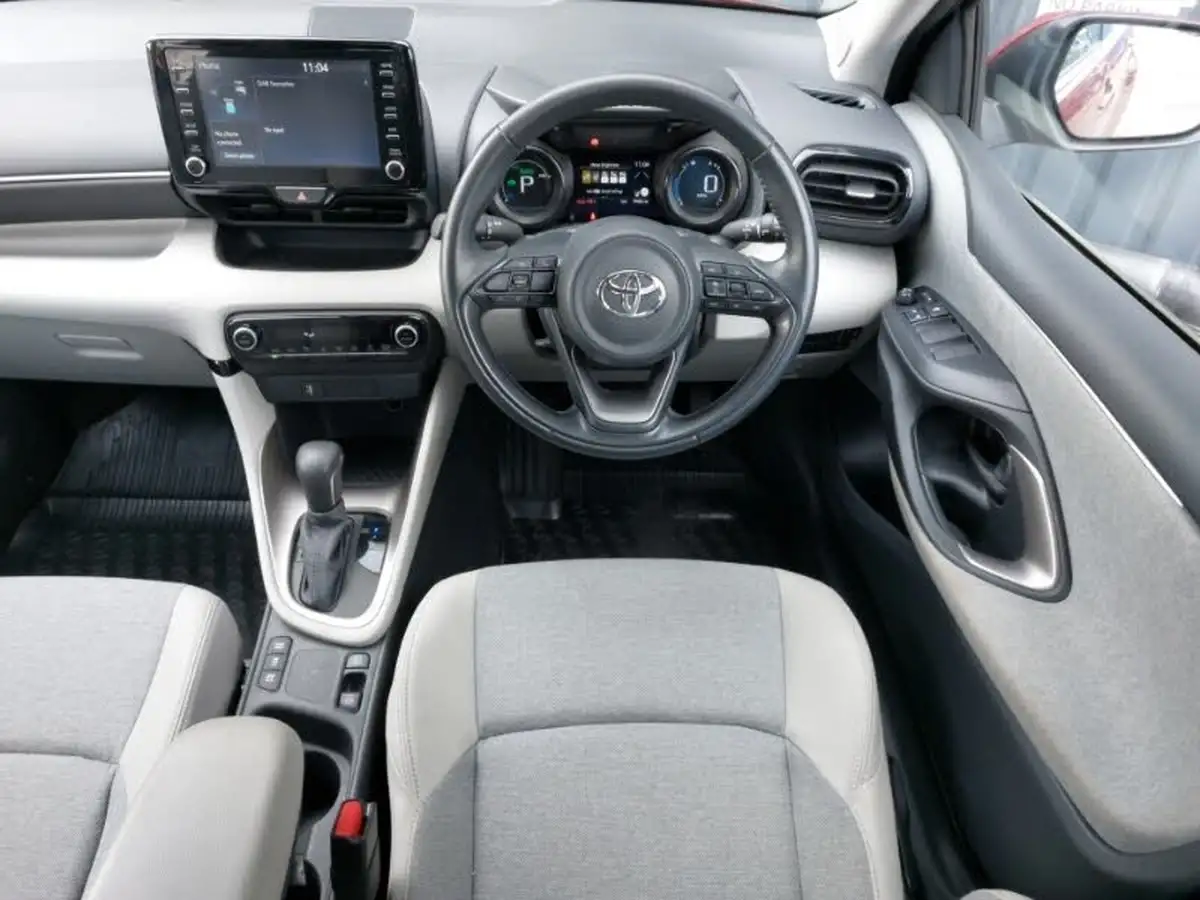 2021-toyota-yaris-15-vvt-i-excel-big-6