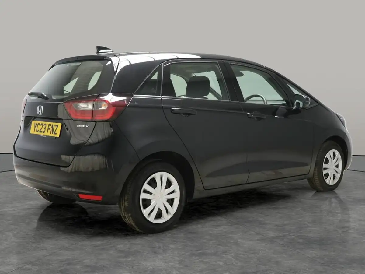2023-honda-jazz-15-i-mmd-se-big-11