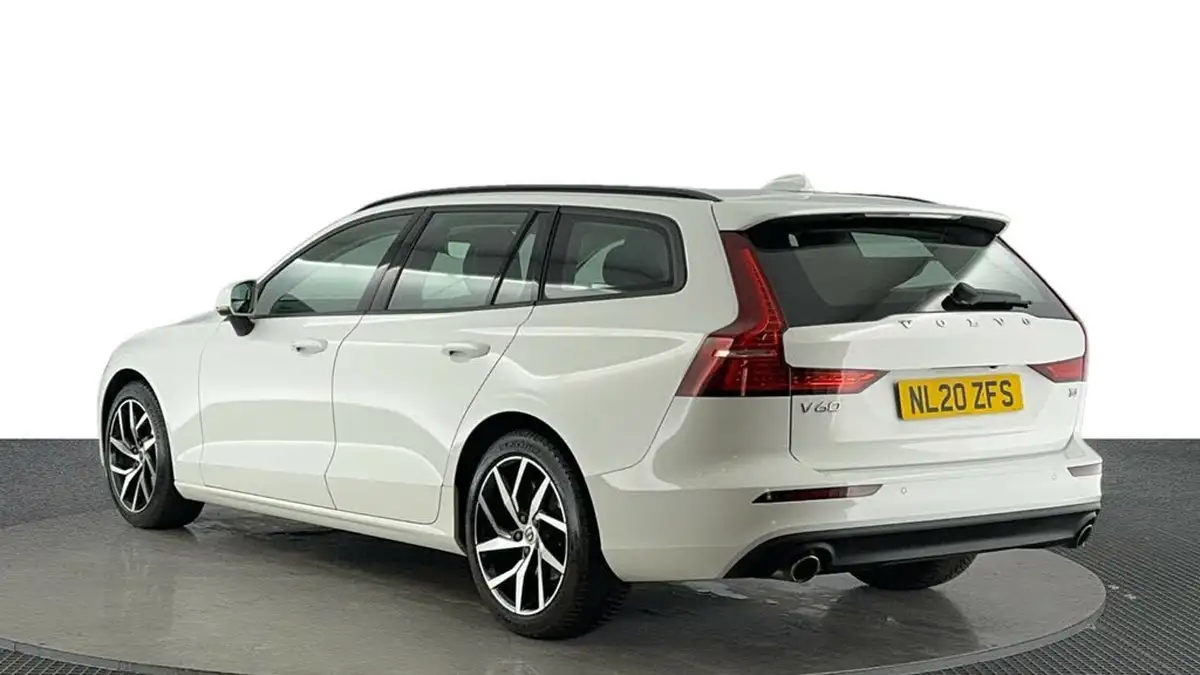 2020-volvo-v60-20-t4-momentum-plus-big-5