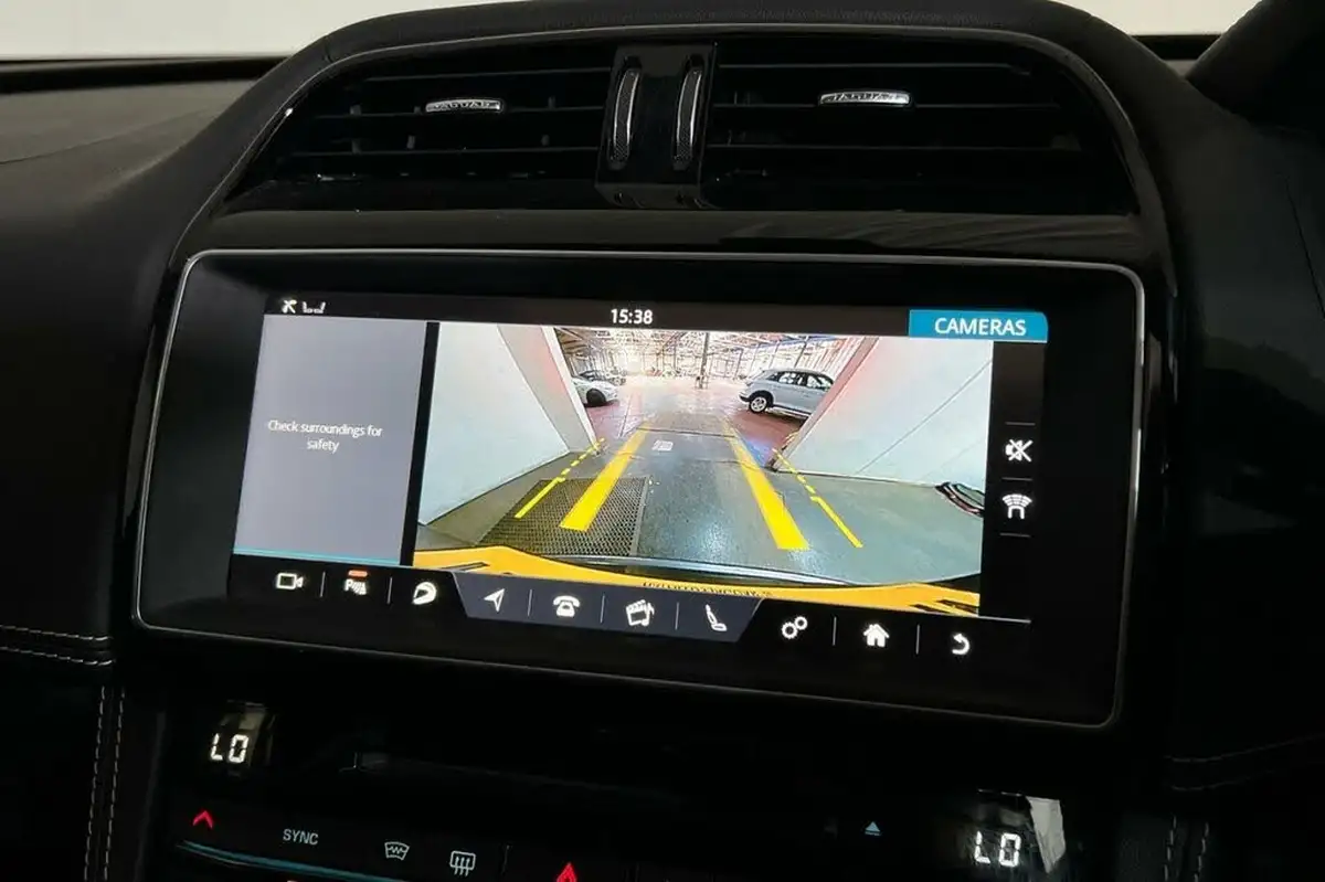 2018-jaguar-f-pace-30td-s-awd-big-12