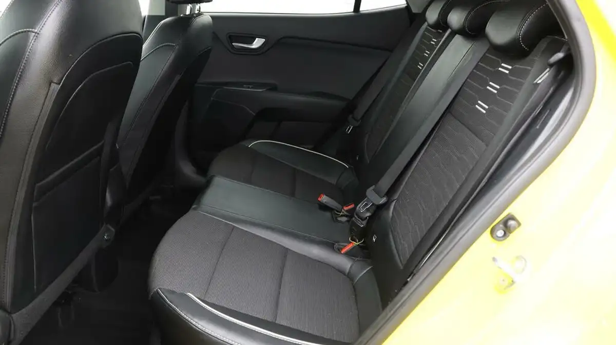 2022-kia-stonic-10-t-gdi-gt-line-s-big-15