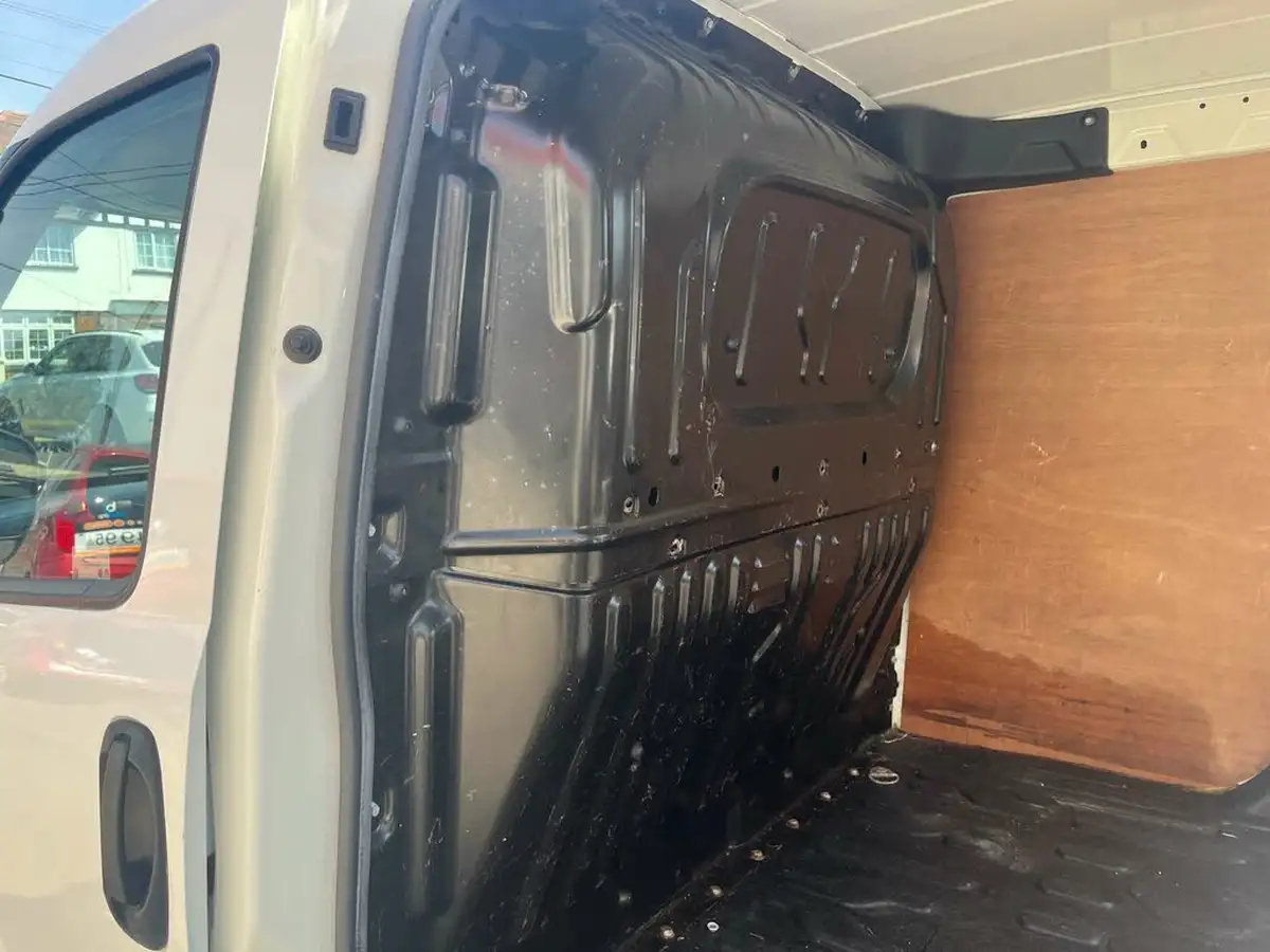 2017-fiat-doblo-cargo-13td-l1h1-sx-big-32