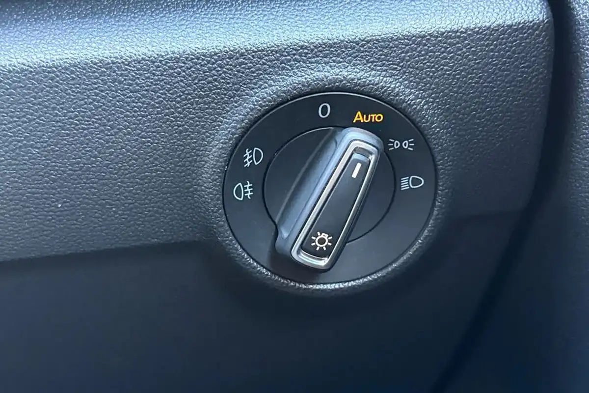 2019-volkswagen-t-roc-15-tsi-r-line-dsg-big-30