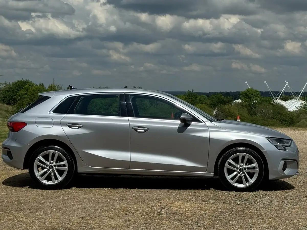 2021-audi-a3-14-40-tfsi-e-sport-big-3