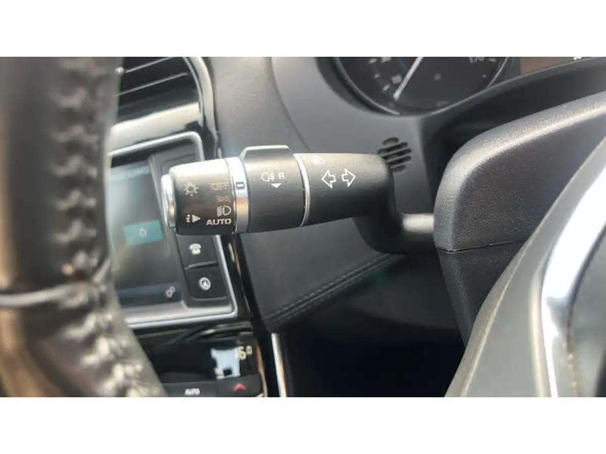 2017-jaguar-xe-20d-portfolio-180ps-ss-1999cc-auto-big-33