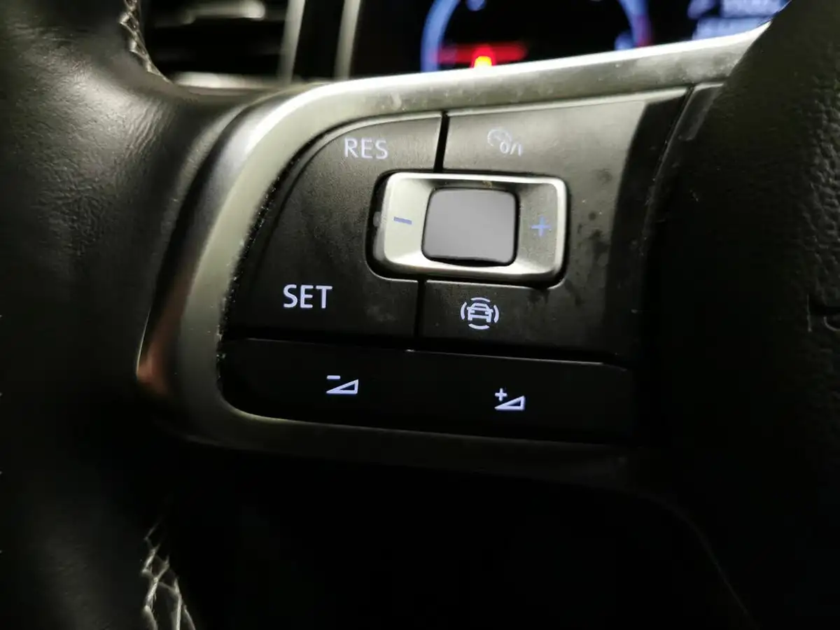 2021-volkswagen-t-roc-20tdi-black-edition-150ps-evo-big-27