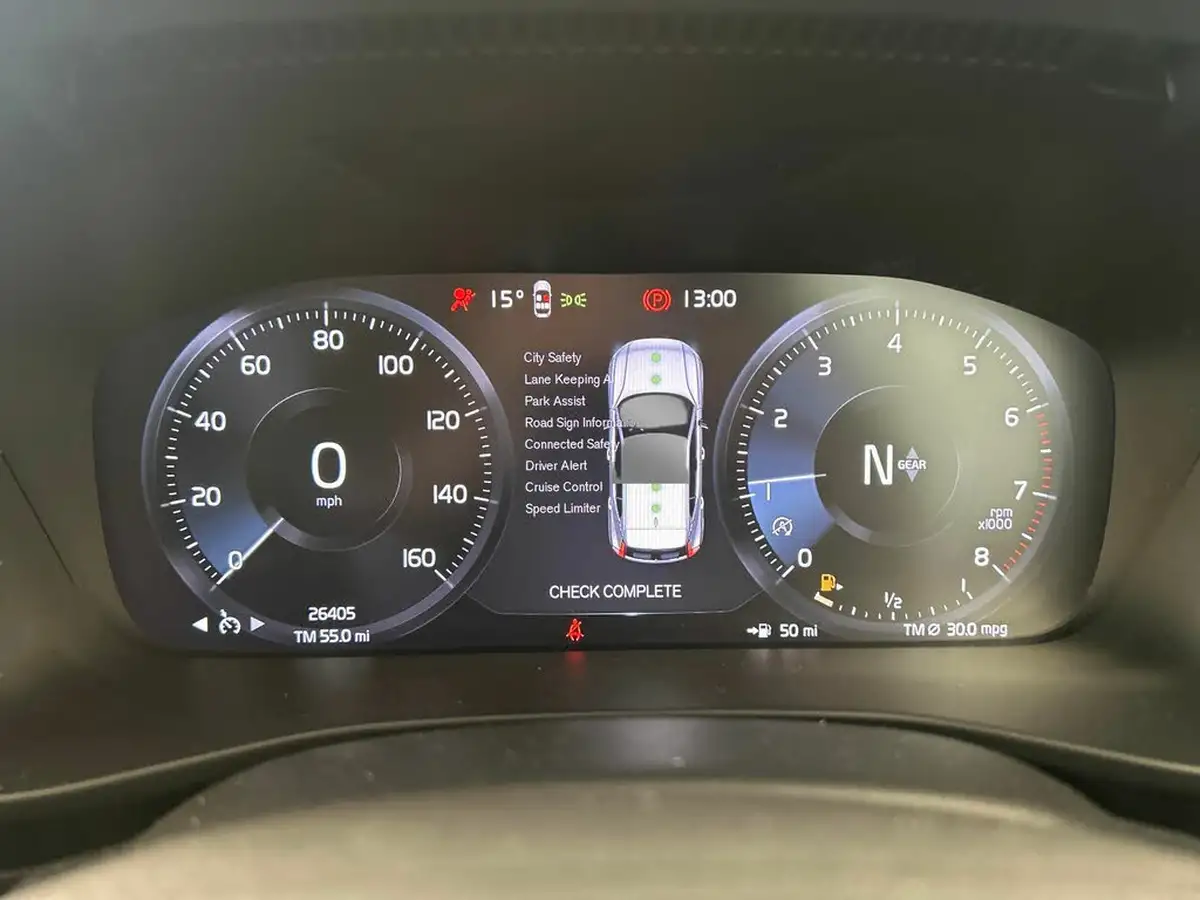 2022-volvo-xc40-15-t3-momentum-big-33