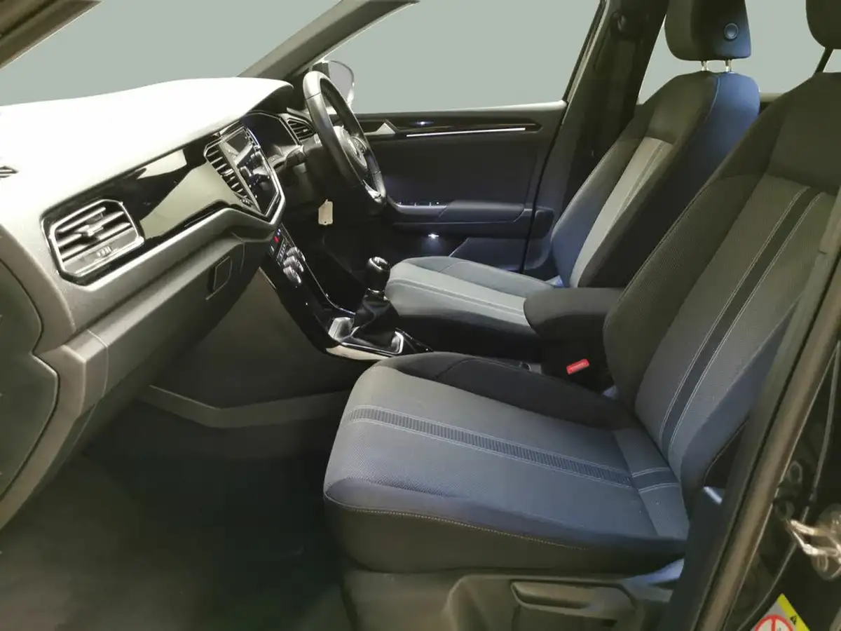 2021-volkswagen-t-roc-20tdi-black-edition-150ps-evo-big-3