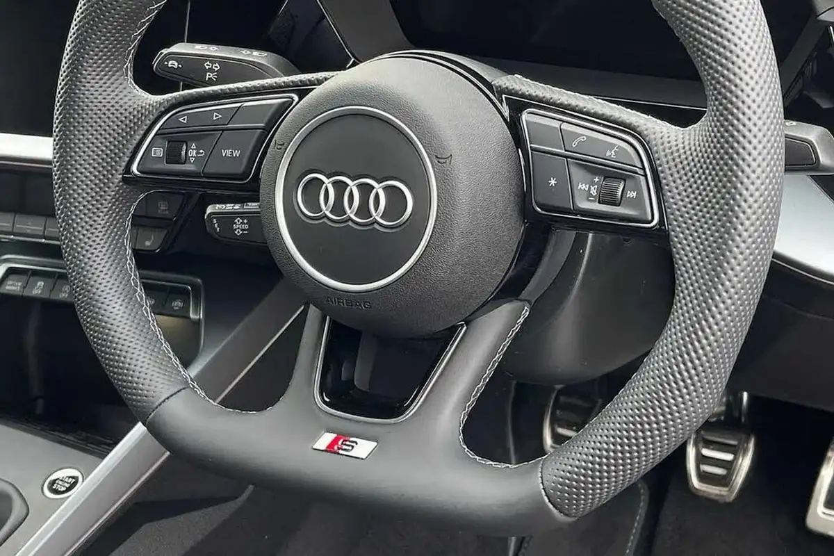 2025-audi-a3-15-30-tfsi-s-line-saloon-4d-big-29