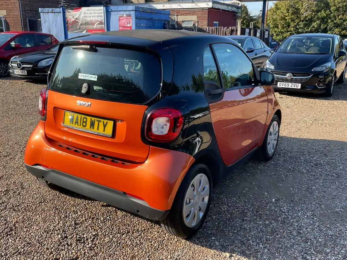 2018-smart-fortwo-10-pure-70bhp-big-4