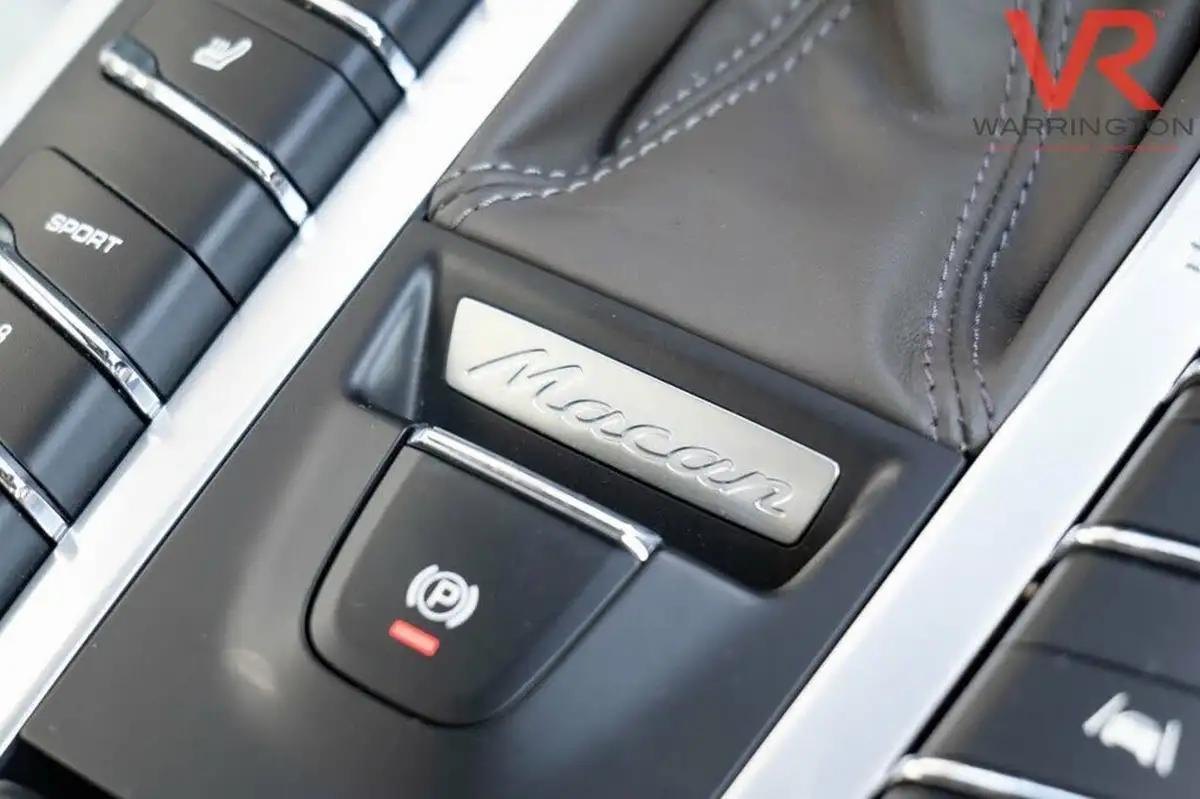 2020-porsche-macan-29-v6-gts-big-30
