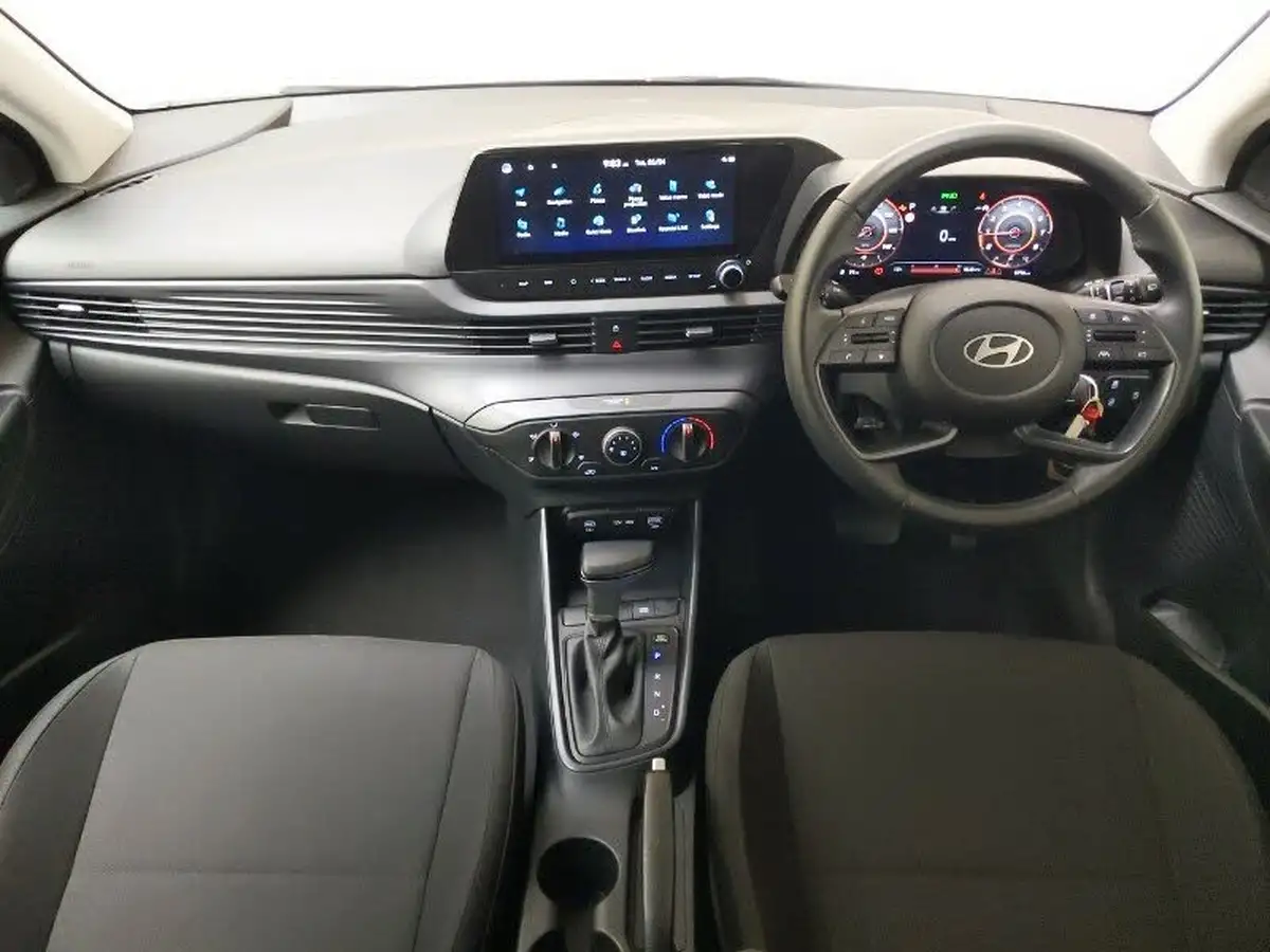 2024-hyundai-i20-10-t-gdi-advance-dct-big-2
