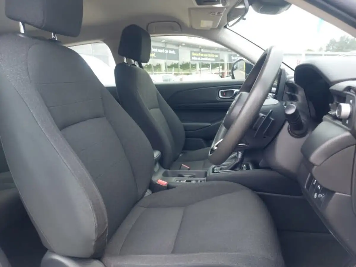 2022-honda-hr-v-15-i-mmd-elegance-big-18