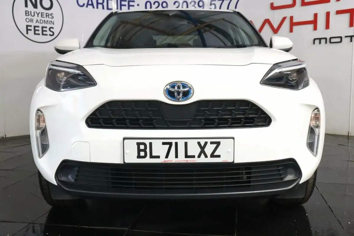 2022-toyota-yaris-cross-15-vvt-i-icon-big-10