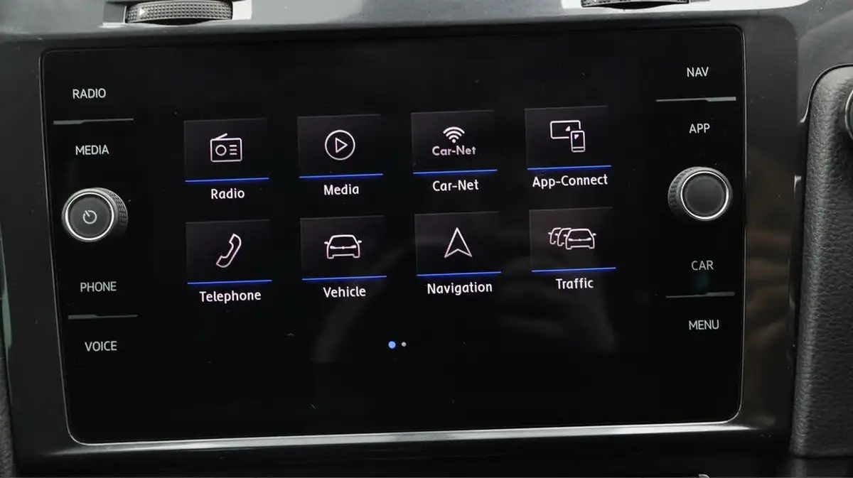 2019-volkswagen-golf-16tdi-match-edition-hatchback-big-10