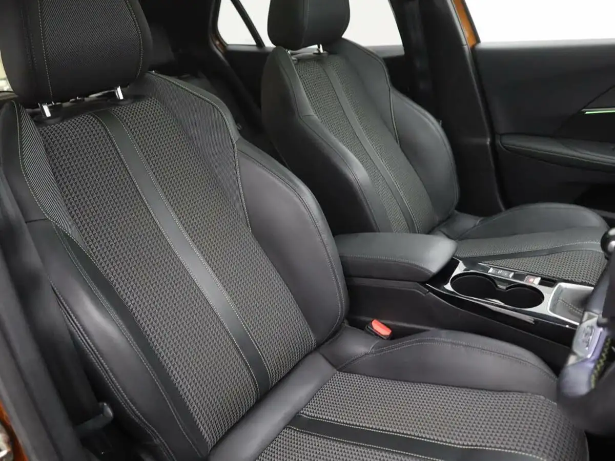2020-peugeot-2008-suv-12-puretech-gt-line-big-10