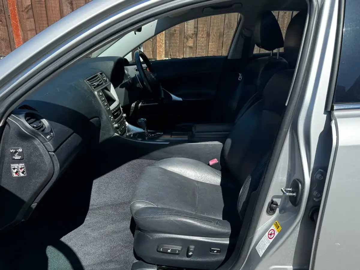 2007-lexus-is-250-25-se-auto-big-25