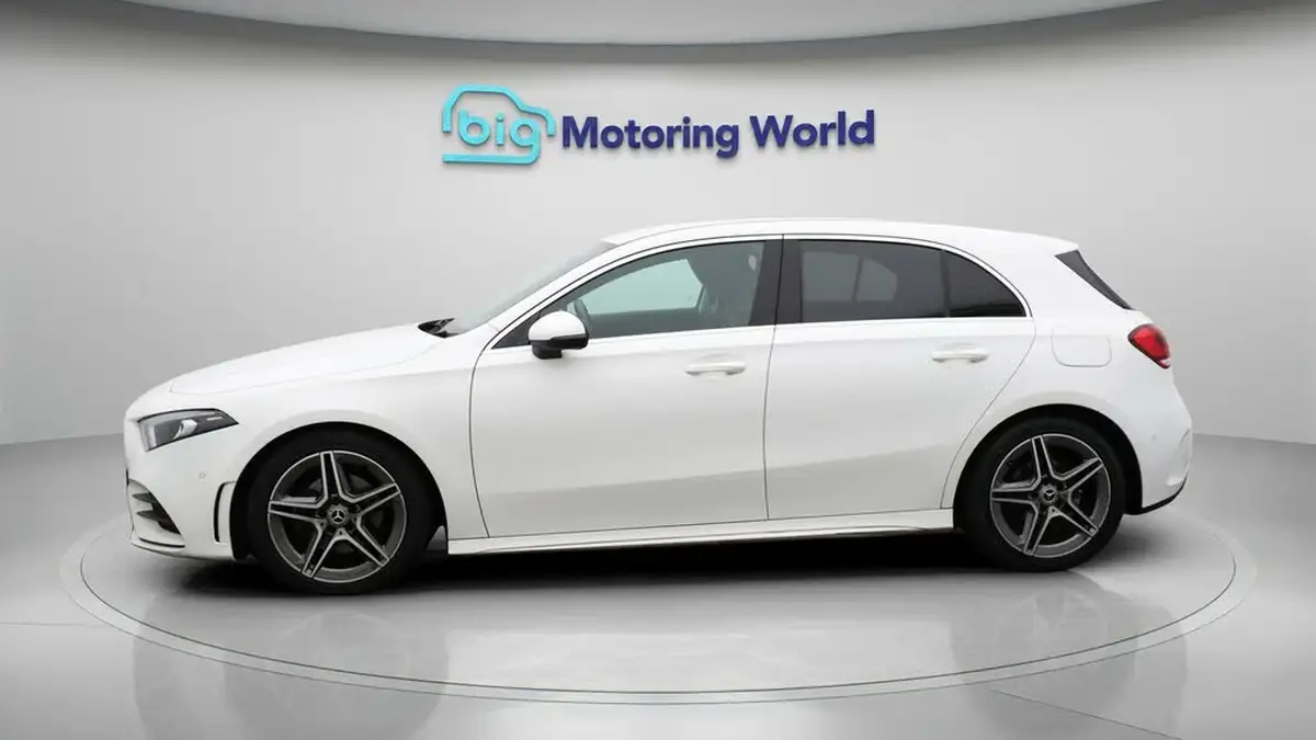 2020-mercedes-benz-a-class-13-a180-amg-line-executive-hatchback-5d-7g-dct-big-4