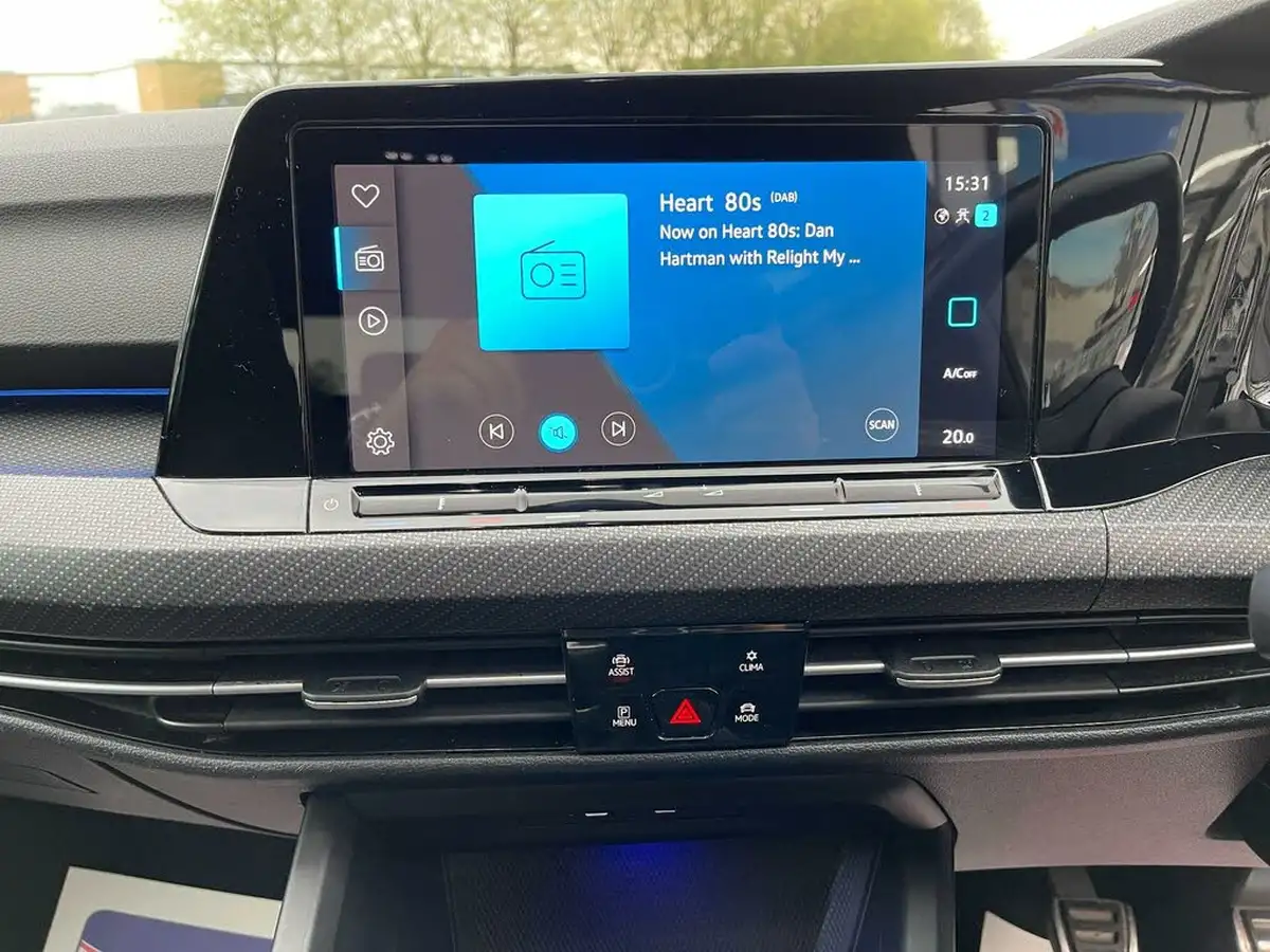 2021-volkswagen-golf-15-tsi-r-line-130ps-hatchback-big-40