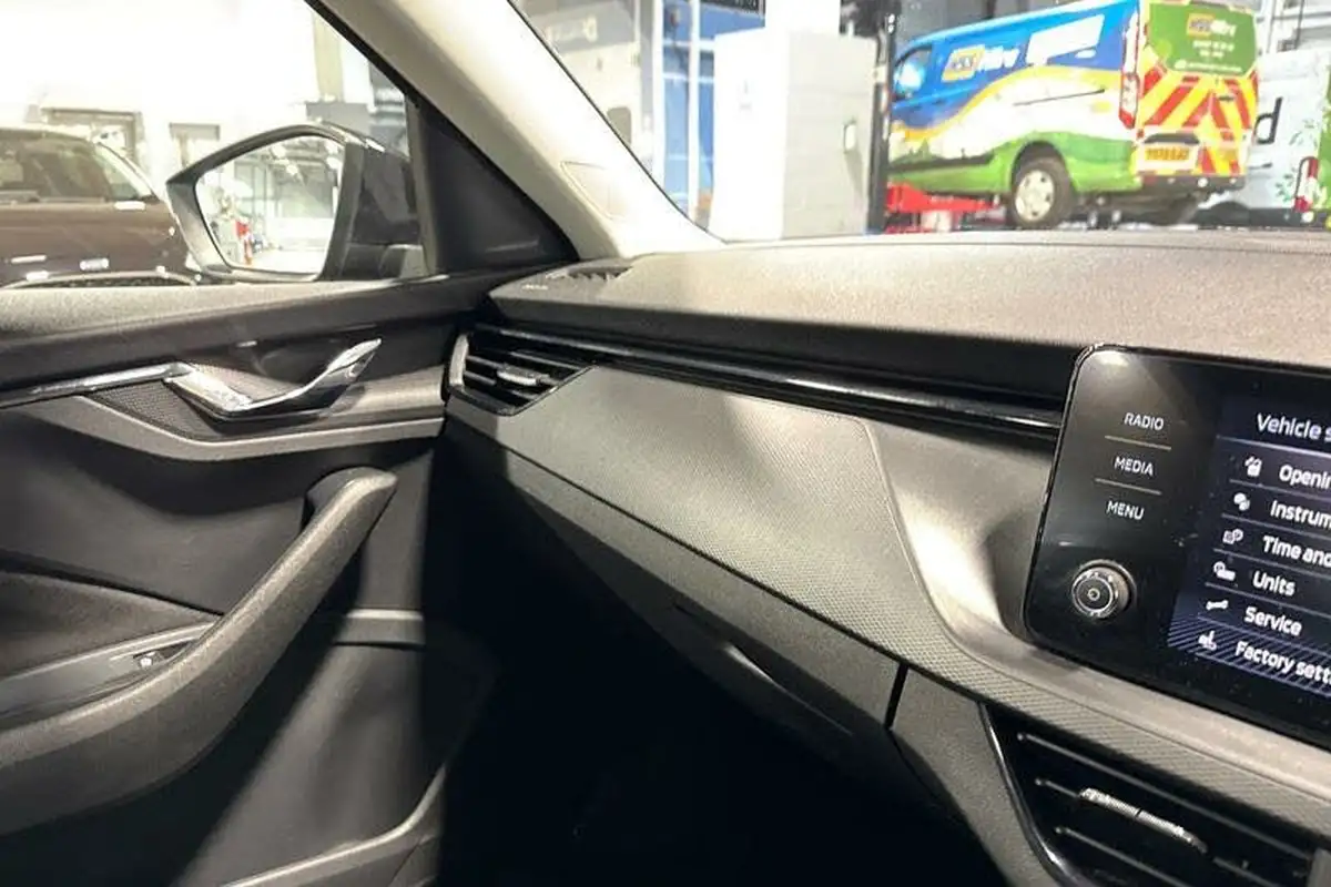 2020-skoda-kamiq-10-tsi-se-115ps-big-49