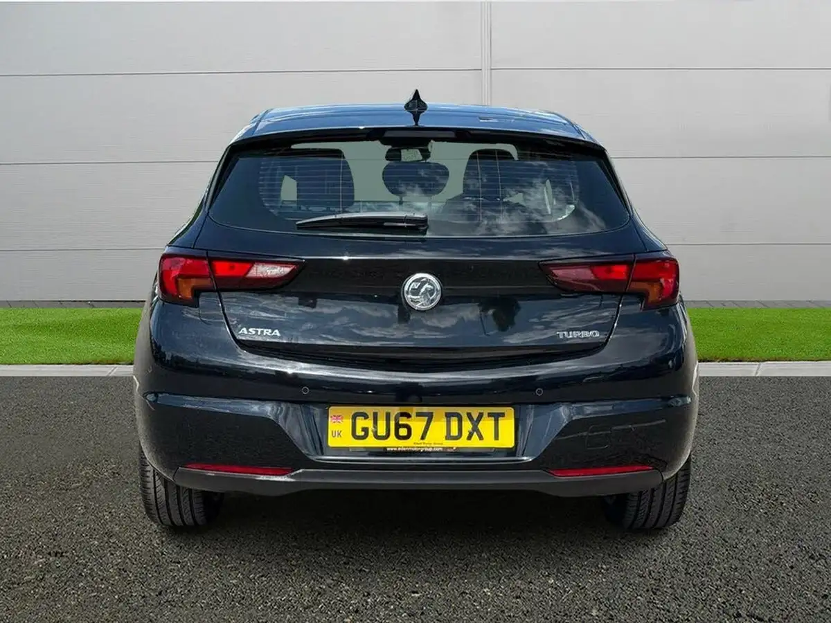 2017-vauxhall-astra-14i-16v-turbo-elite-nav-150ps-ss-hatchback-auto-big-5