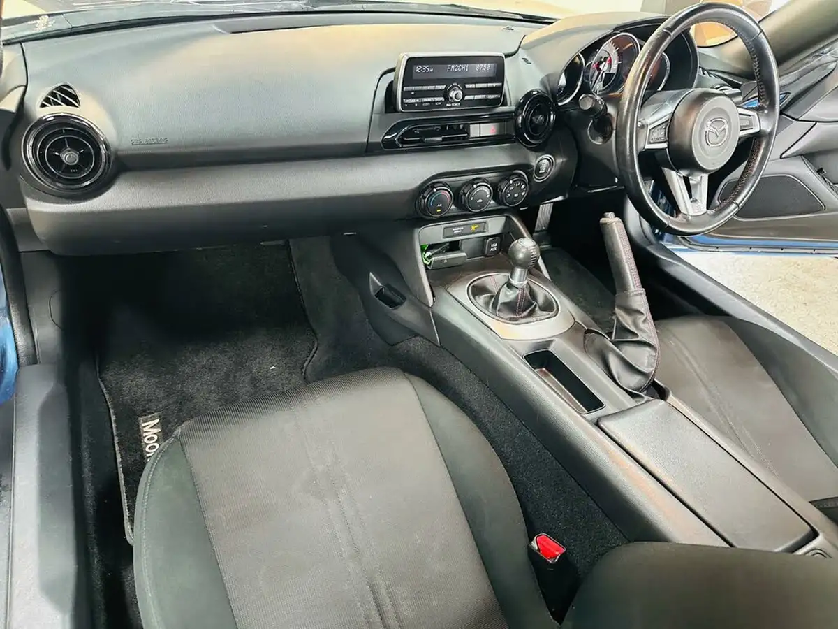 2019-mazda-mx-5-15-se-big-3