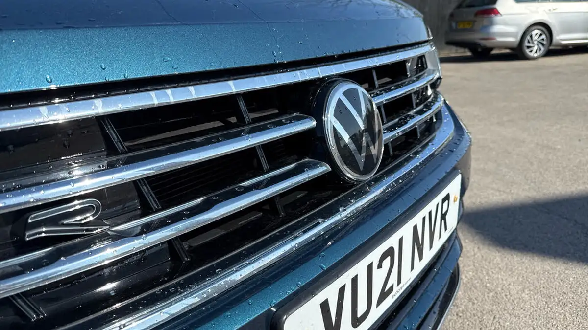 2021-volkswagen-tiguan-15-tsi-r-line-big-7