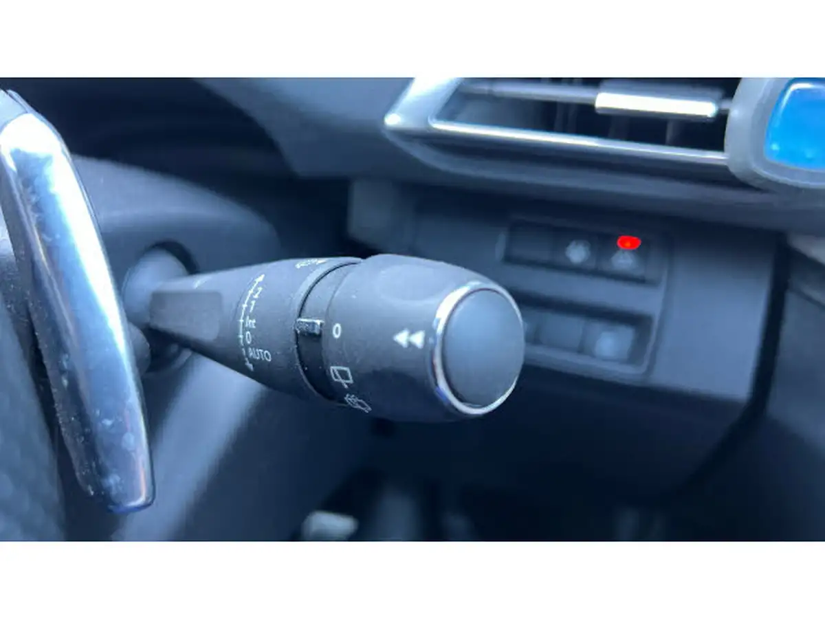 2021-peugeot-3008-suv-12-puretech-gt-eat8-big-42