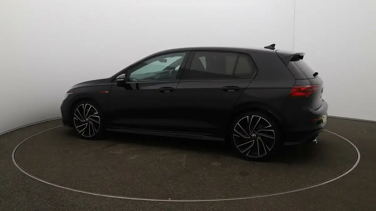 2022-volkswagen-golf-20-tsi-gti-dsg-big-48