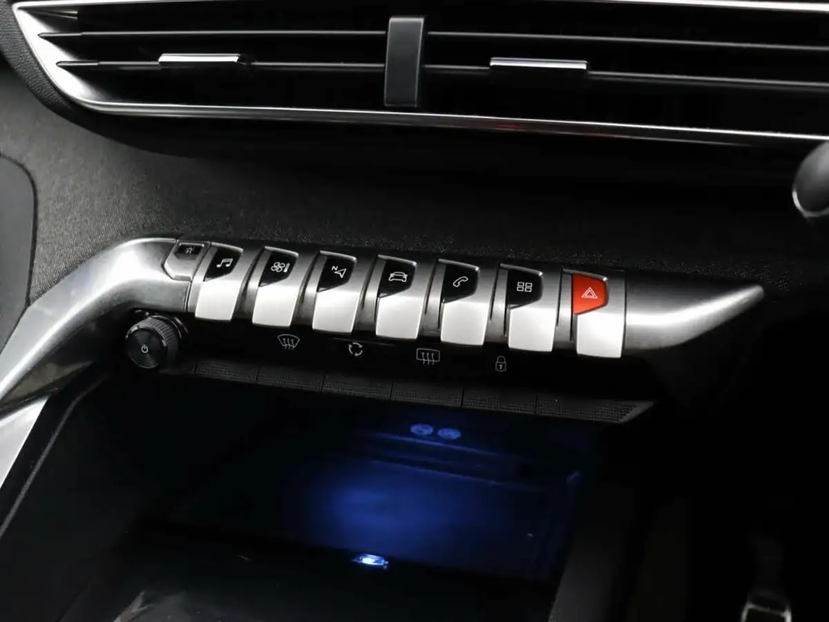 2018-peugeot-3008-suv-20-bluehdi-gt-line-20bluehdi-150bhp-big-29