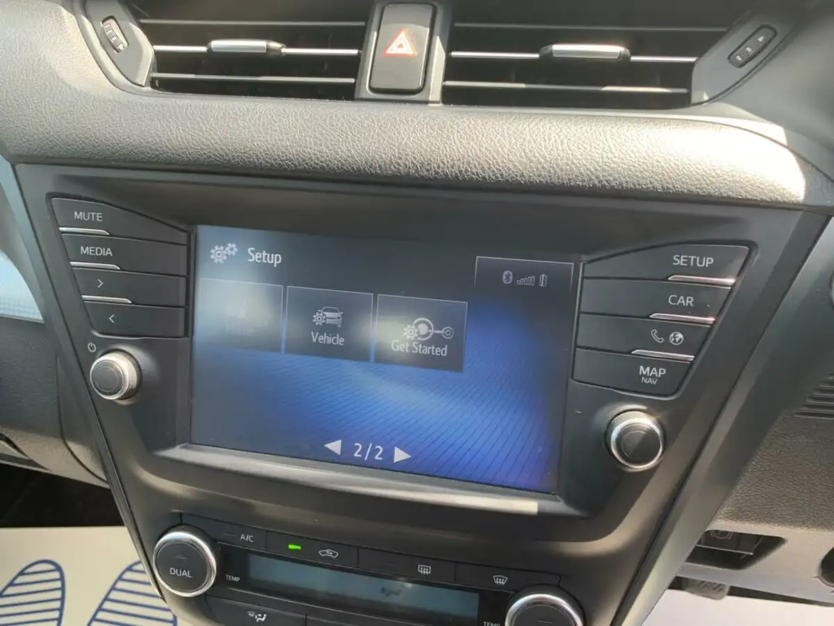 2017-toyota-avensis-20d-4d-business-edition-plus-saloon-4d-big-18