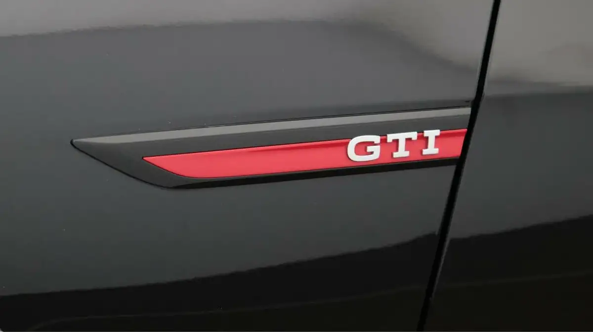 2022-volkswagen-golf-20-tsi-gti-dsg-big-20