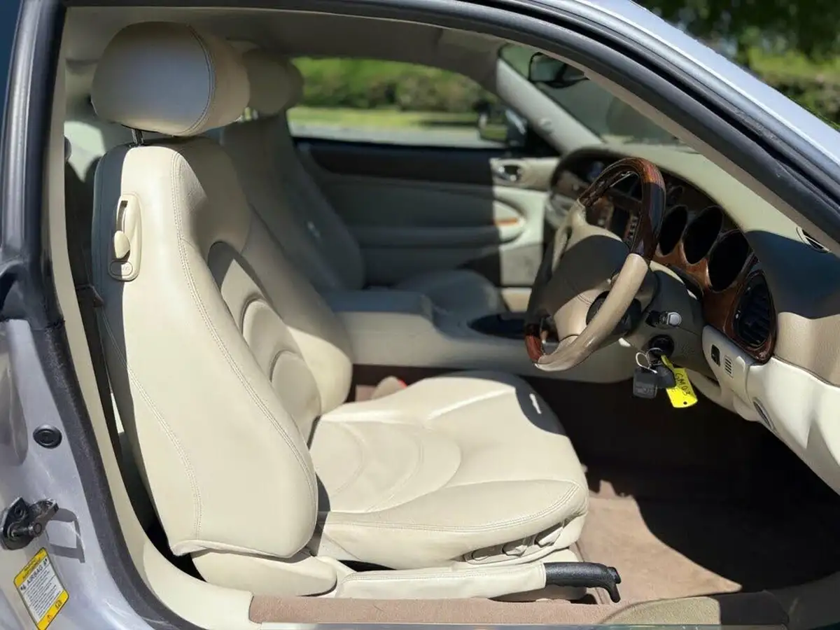 2003-jaguar-xkr-42-coupe-big-22