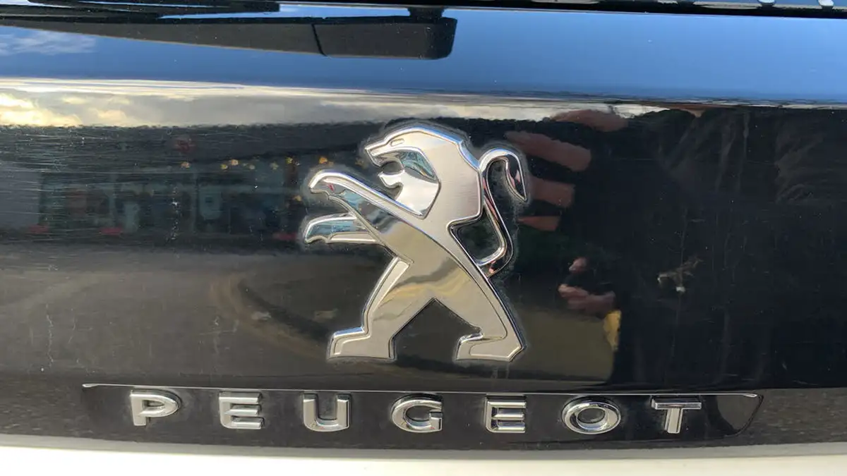 2023-peugeot-3008-suv-15-bluehdi-active-premium-eat8-big-25
