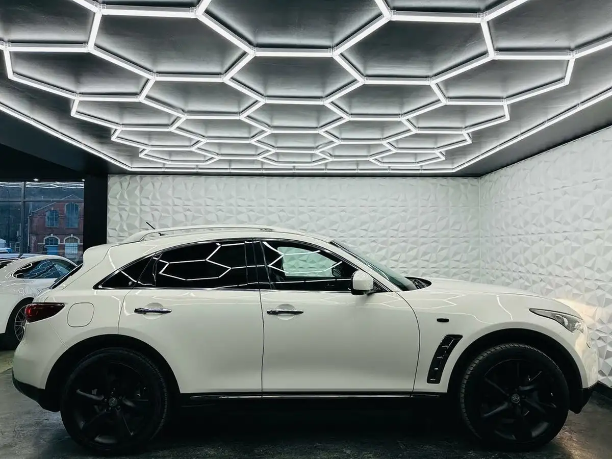 2011-infiniti-fx-30td-gt-big-10