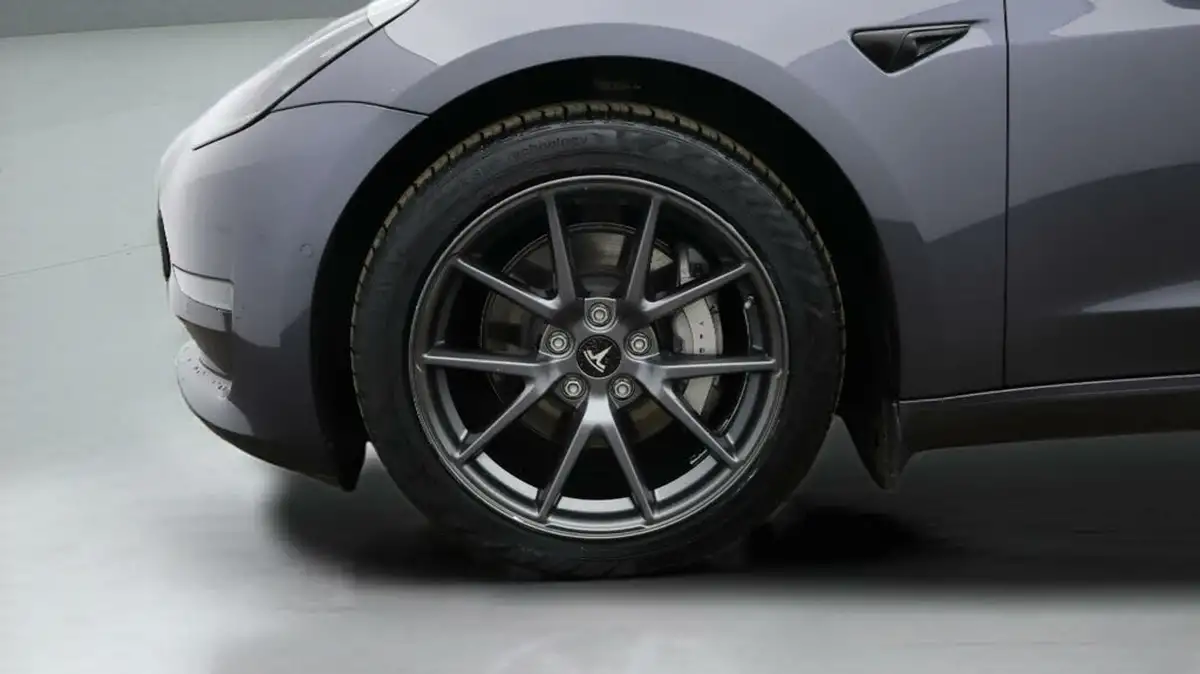 2021-tesla-model-3-e-long-range-awd-big-17
