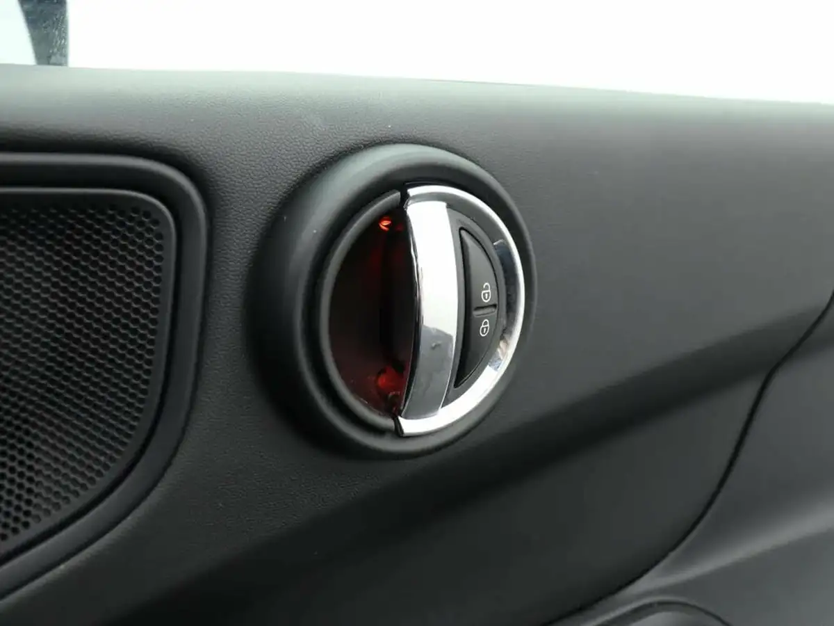 2020-mini-countryman-15-cooper-classic-comfort-big-38