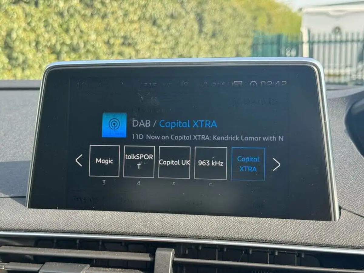 2018-peugeot-3008-suv-12-puretech-allure-big-17