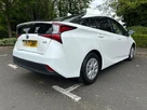 2021-toyota-prius-small-7