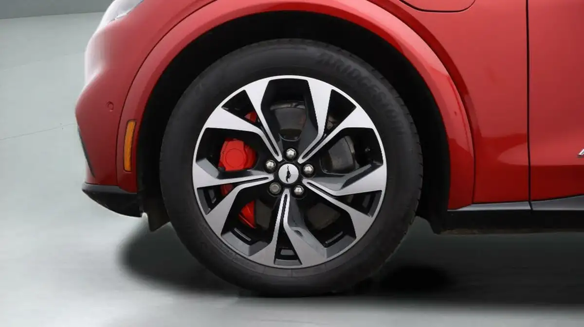 2021-ford-mustang-mach-e-e-first-edition-extended-range-big-18