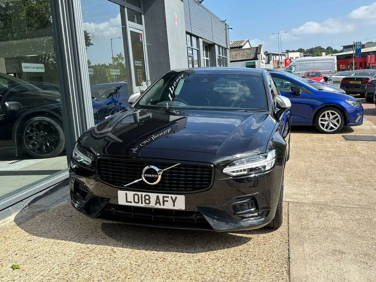 2018-volvo-s90-20td-d4-r-design-big-2