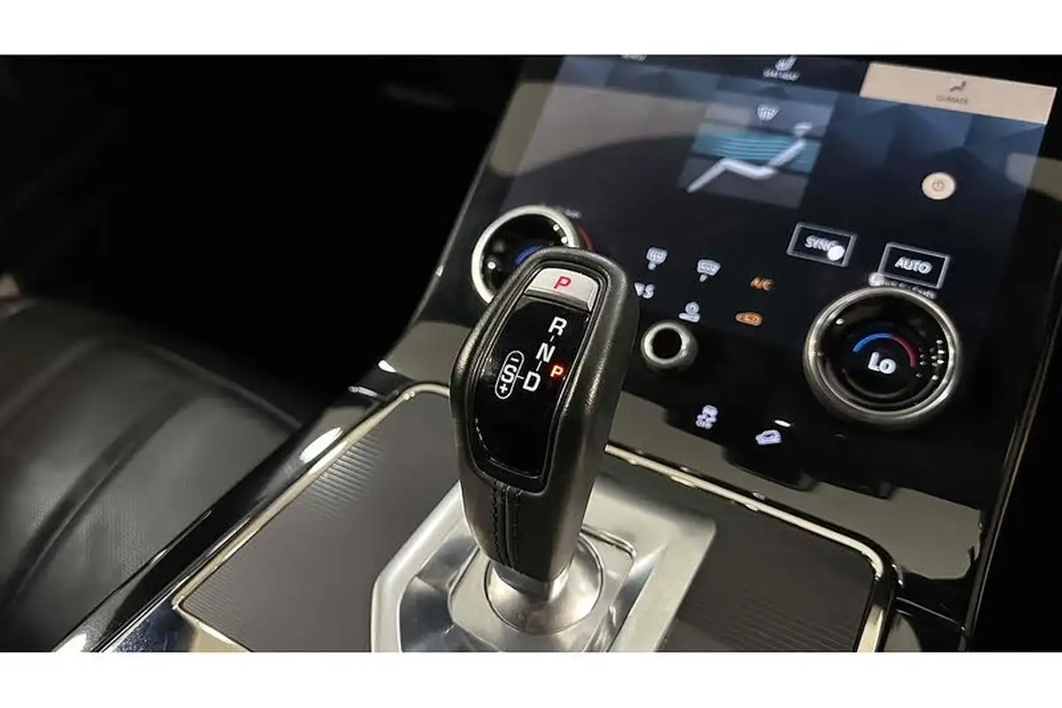 2021-land-rover-range-rover-evoque-15-p300e-r-dynamic-se-big-55