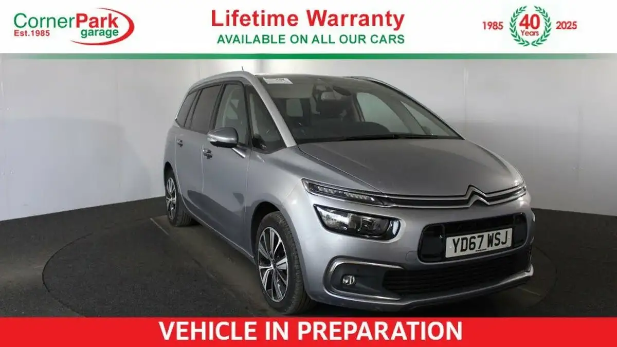 2017-citroen-grand-c4-picasso-16bluehdi-flair-big-0