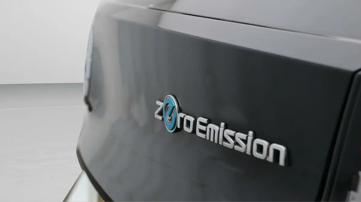 2021-nissan-leaf-e-acenta-big-22