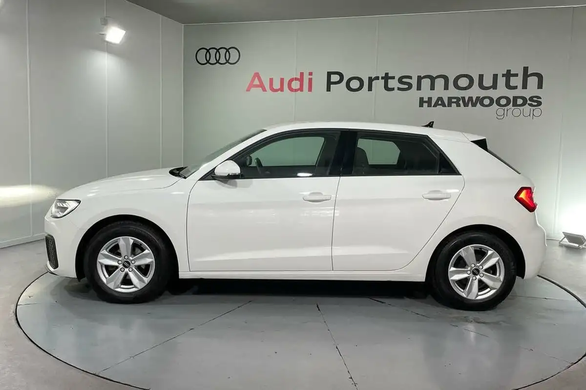 2023-audi-a1-10-25-tfsi-technik-big-11